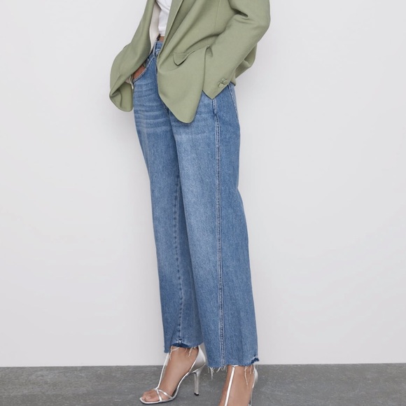 🆕 Frayed Hem Jeans - Picture 1 of 7